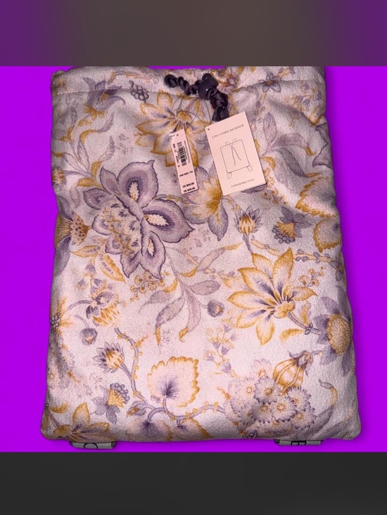 Victoria’s Secret 2-IN-1 Towel Backpack ?
